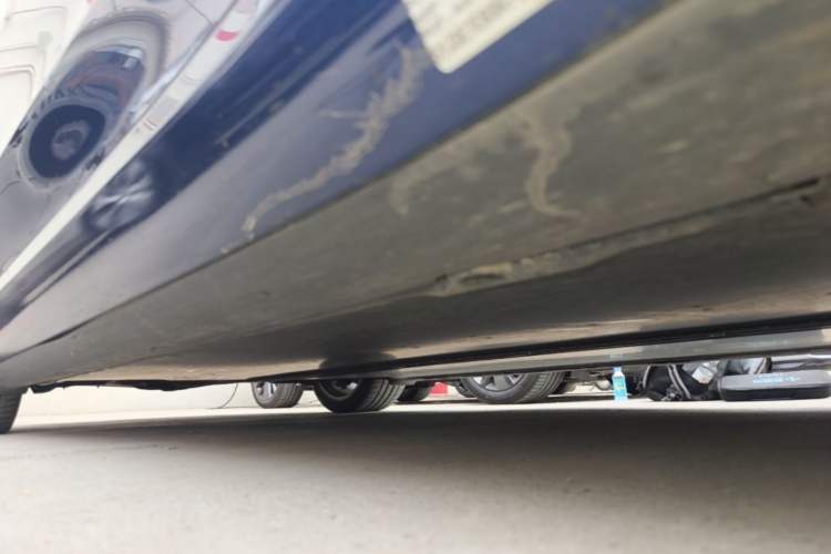 Used Tesla Model 3 2019 Performance High-Performance All-Wheel-Drive Version Right Side Sill