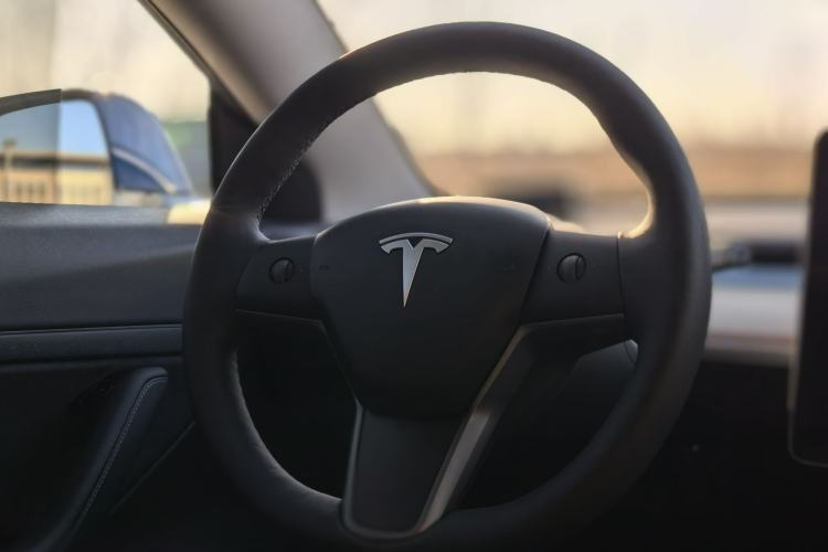 Used Tesla Model 3 2019 Standard Range Rear-Drive Upgraded Version Steering Wheel