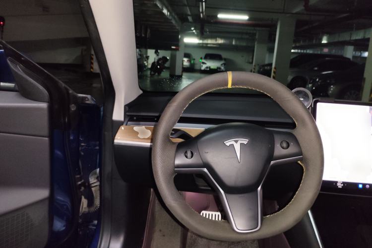 Used Tesla Model 3 2019 Long-Range All-Wheel-Drive Version Steering Wheel