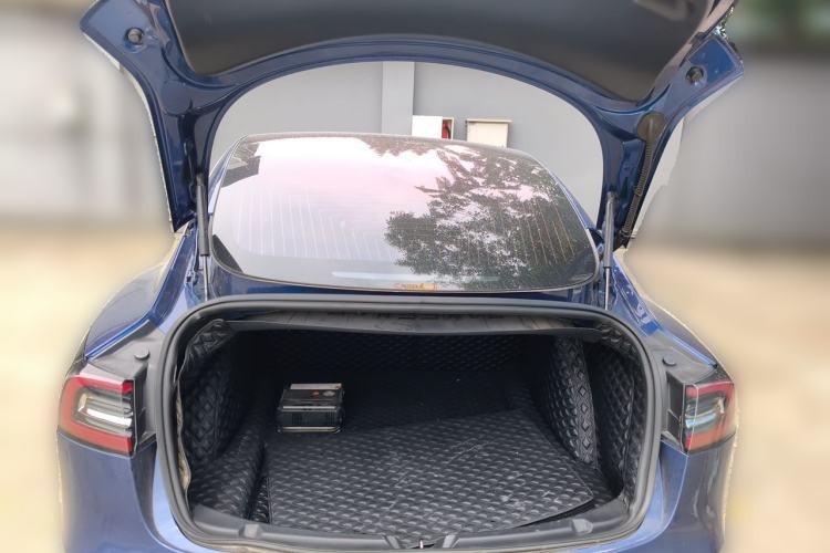 Used Tesla Model 3 2019 Performance High-Performance All-Wheel-Drive Version Trunk