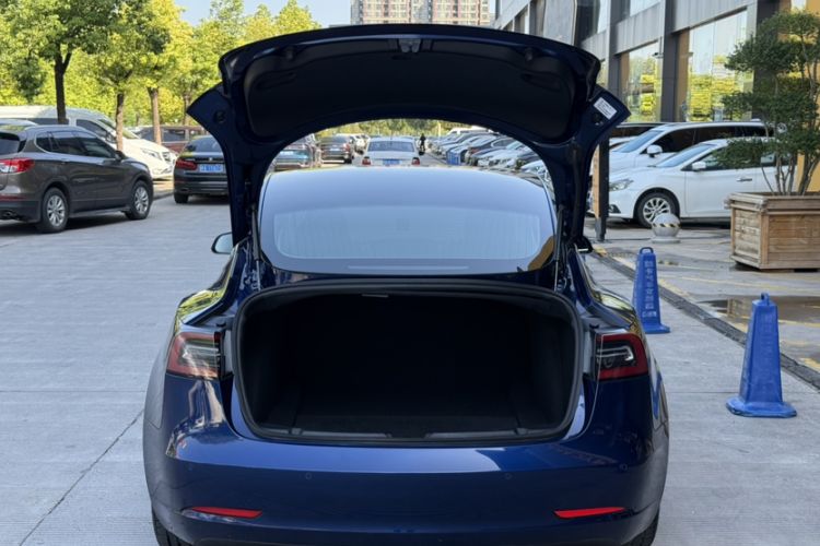 Used Tesla Model 3 2019 Long-Range Rear-Wheel-Drive Version Trunk