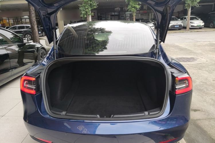 Used Tesla Model 3 2019 Long-Range Rear-Wheel-Drive Version Trunk
