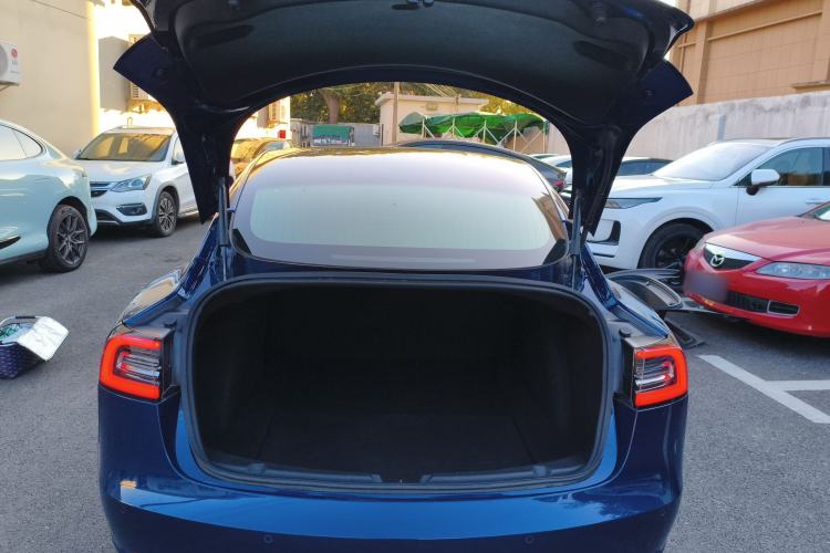 Used Tesla Model 3 2019 Long-Range Rear-Wheel-Drive Version Trunk