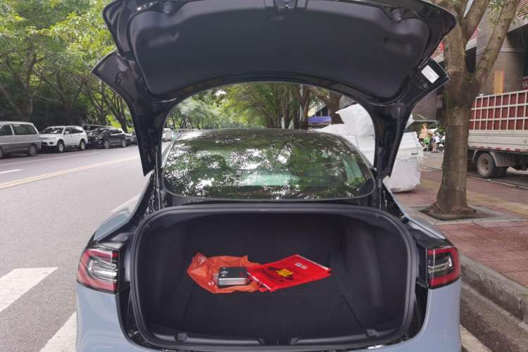 Used Tesla Model 3 2019 Performance High-Performance All-Wheel-Drive Version Trunk