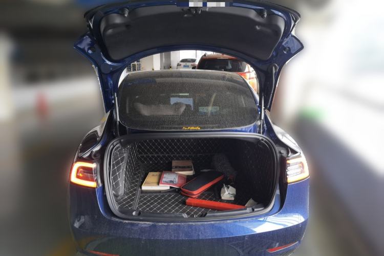 Used Tesla Model 3 2019 Long-Range Rear-Wheel-Drive Version Trunk