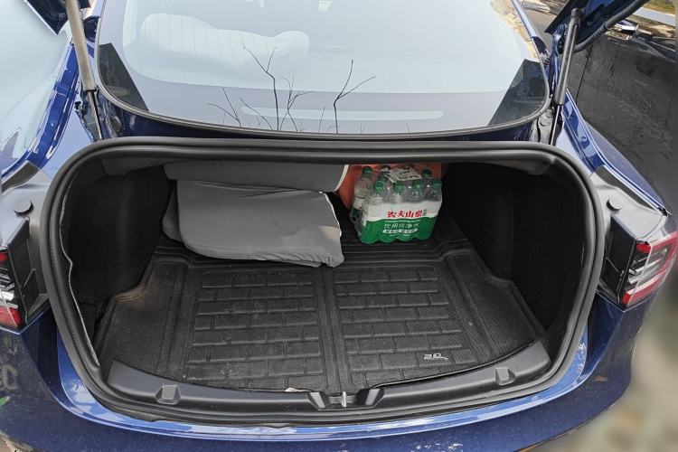 Used Tesla Model 3 2019 Long-Range Rear-Wheel-Drive Version Trunk