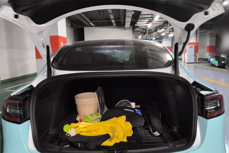 Used Tesla Model 3 2019 Long-Range Rear-Wheel-Drive Version Trunk