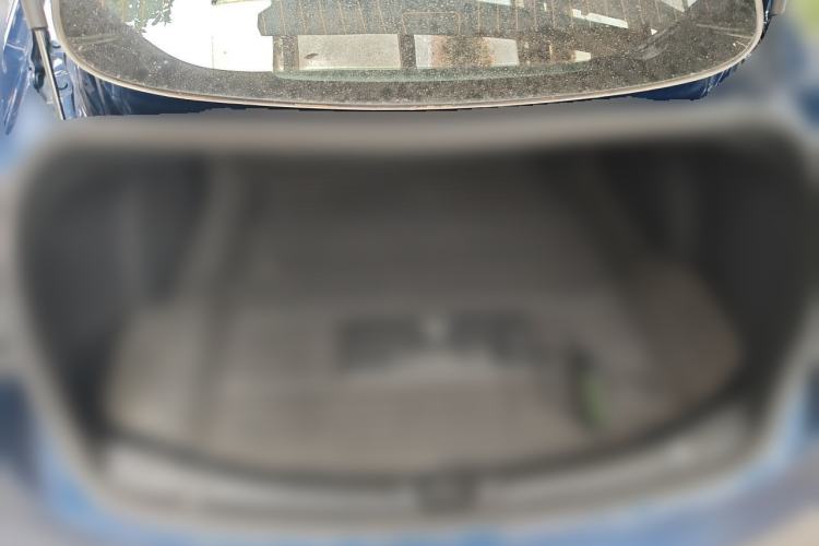 Used Tesla Model 3 2019 Long-Range Rear-Wheel-Drive Version Trunk