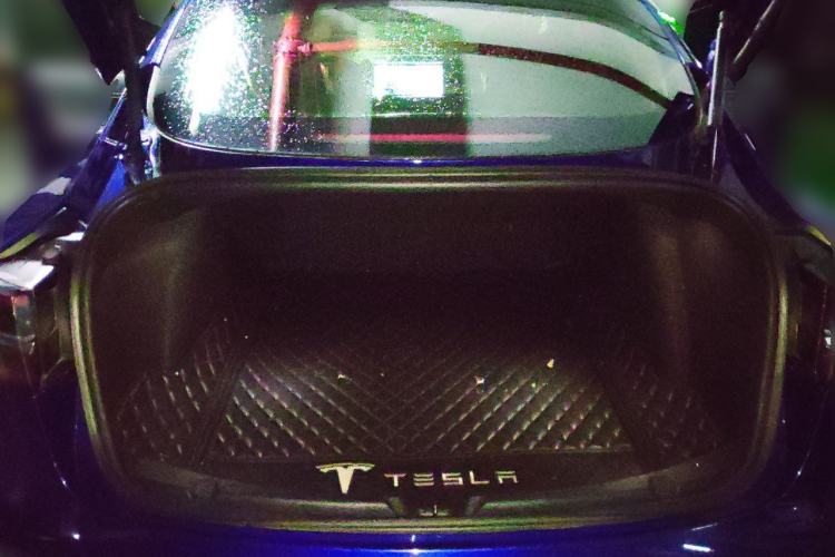 Used Tesla Model 3 2019 Long-Range All-Wheel-Drive Version Trunk