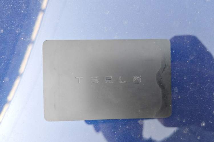 Used Tesla Model 3 2019 Long-Range All-Wheel-Drive Version Vehicle Key
