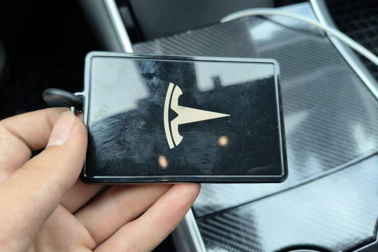 Used Tesla Model 3 2019 Long-Range Rear-Wheel-Drive Version Vehicle Key