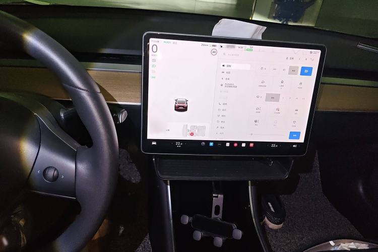 Used Tesla Model 3 2019 Standard Range Rear-Wheel Drive Upgraded Version (60 kWh) Instrument Cluster