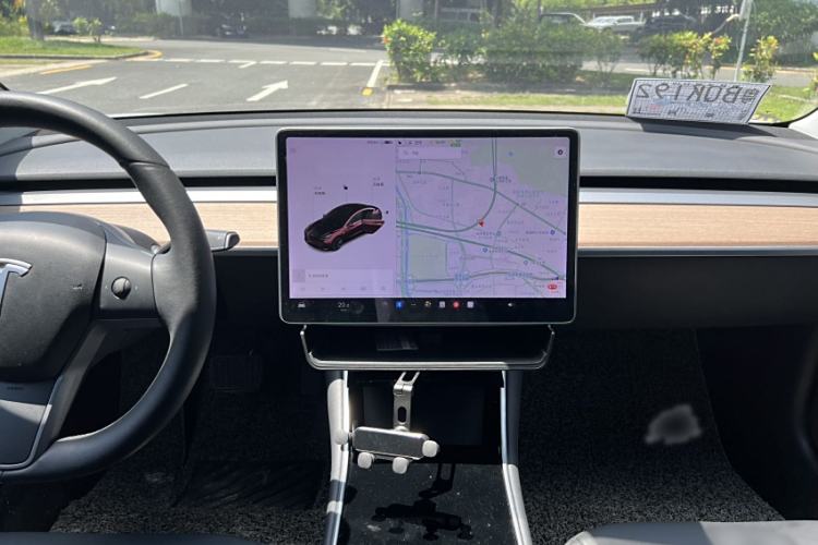 Used Tesla Model 3 2019 Standard Range Rear-Wheel Drive Upgraded Version (60 kWh) Interior 5