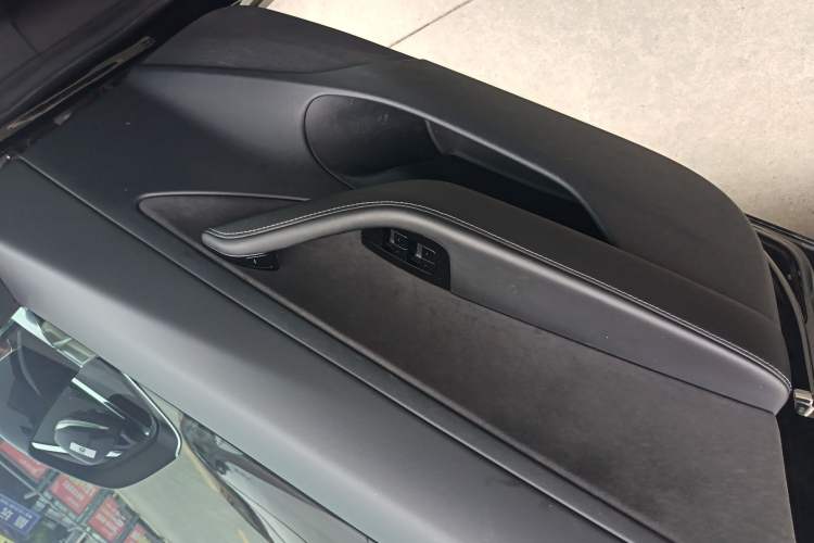 Used Tesla Model 3 2019 Standard Range Rear-Drive Upgraded Version Left Front Door Interior