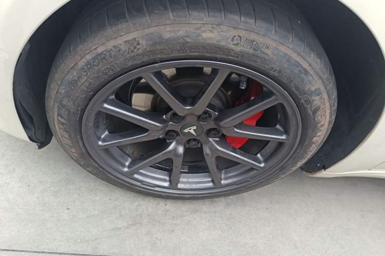 Used Tesla Model 3 2019 Standard Range Rear-Drive Upgraded Version Left Front Wheel Hub