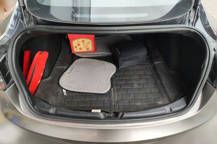 Used Tesla Model 3 2019 Long-Range Rear-Wheel-Drive Version Trunk