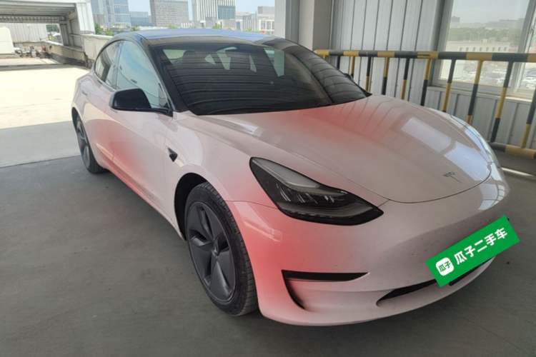 Used Tesla Model 3 2019 Long-Range All-Wheel-Drive Version Front Right 45 Deg