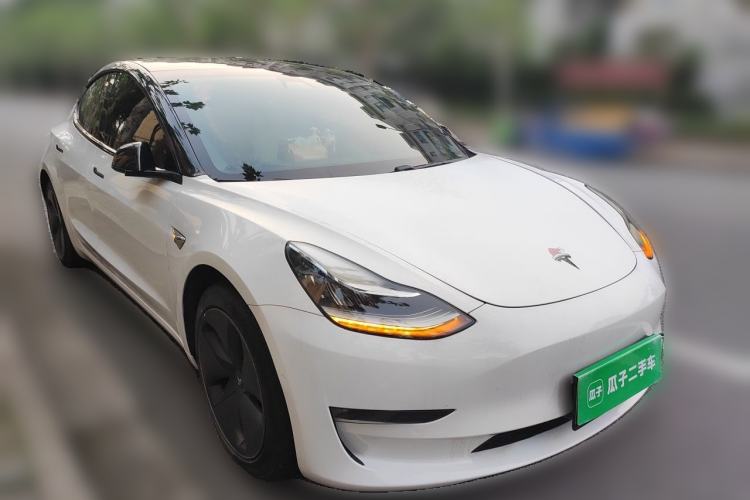 Used Tesla Model 3 2019 Long-Range All-Wheel-Drive Version Front Right 45 Deg
