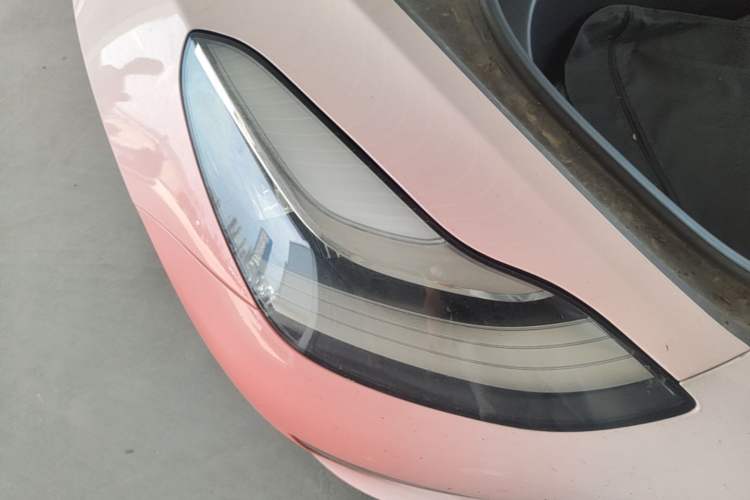 Used Tesla Model 3 2019 Long-Range All-Wheel-Drive Version Right Front Headlight