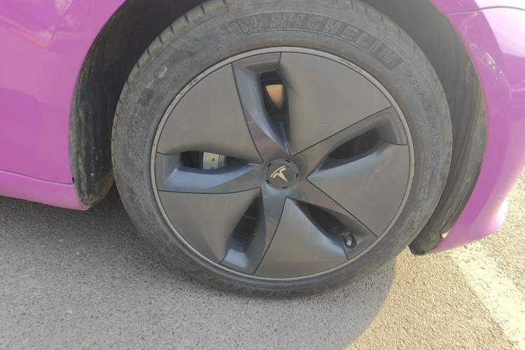 Used Tesla Model 3 2019 Standard Range Rear-Drive Upgraded Version Right Front Wheel Hub