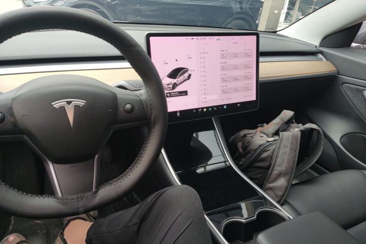 Used Tesla Model 3 2019 Long-Range Rear-Wheel-Drive Version Center Console