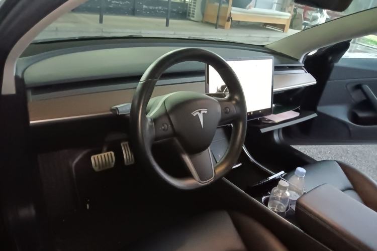Used Tesla Model 3 2019 Performance High-Performance All-Wheel-Drive Version Center Console