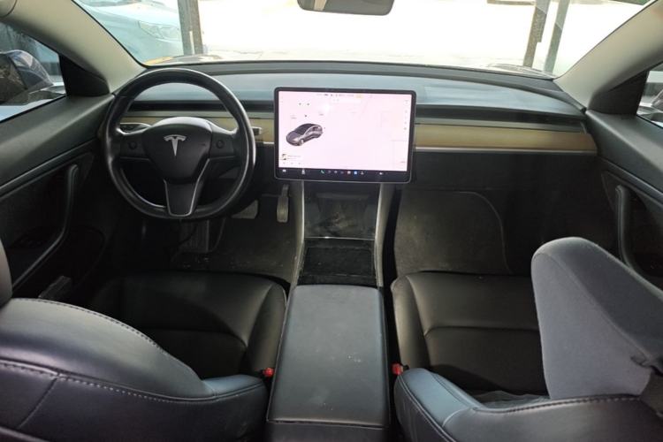 Used Tesla Model 3 2019 Long-Range All-Wheel-Drive Version Center Console
