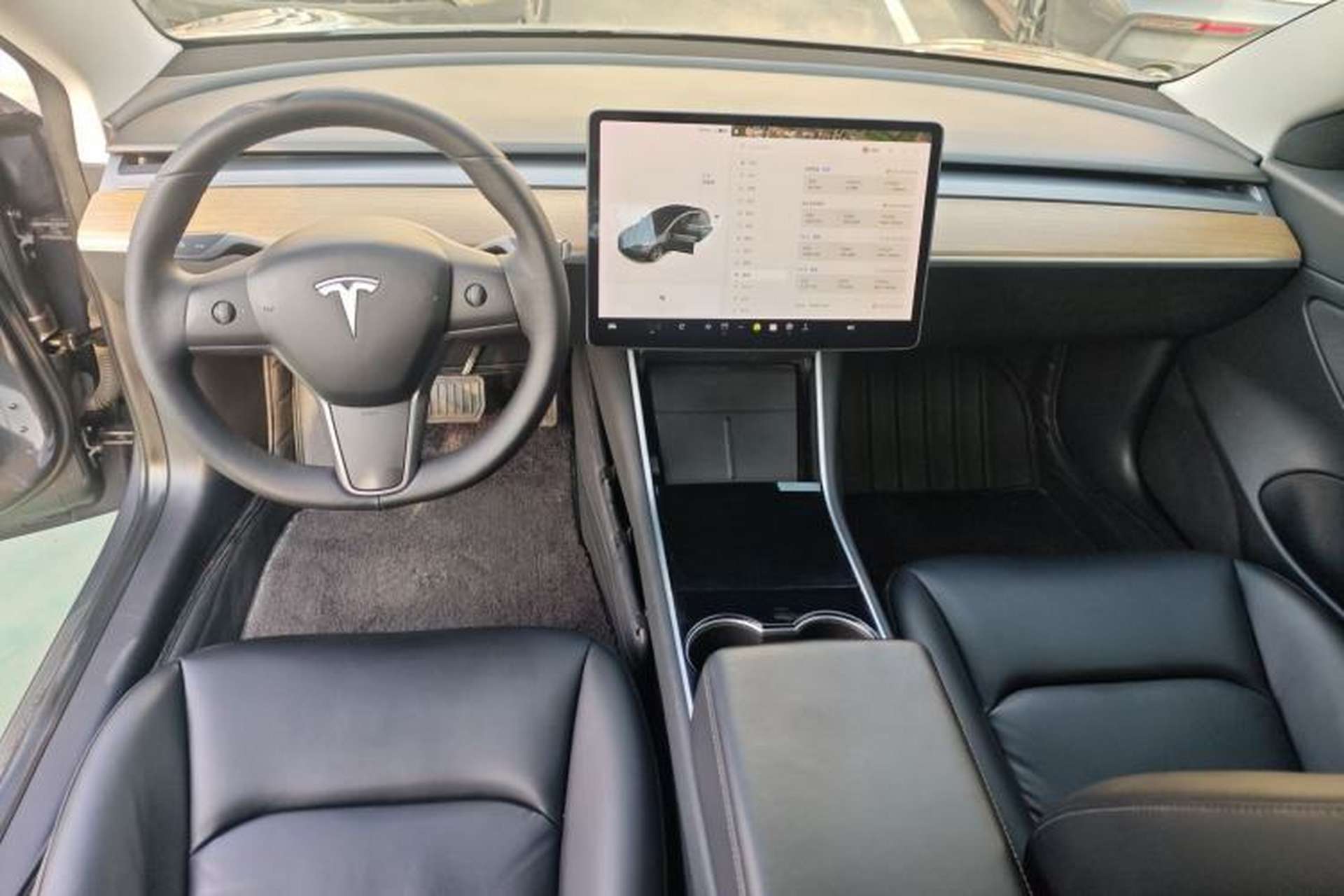 Used Tesla Model 3 2019 Standard Range Rear-Drive Upgraded Version Center Console