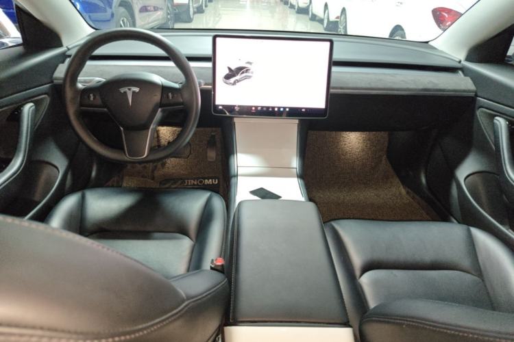 Used Tesla Model 3 2019 Long-Range All-Wheel-Drive Version Center Console