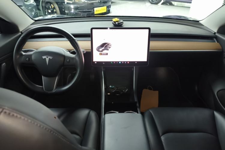 Used Tesla Model 3 2019 Long-Range Rear-Wheel-Drive Version Center Console