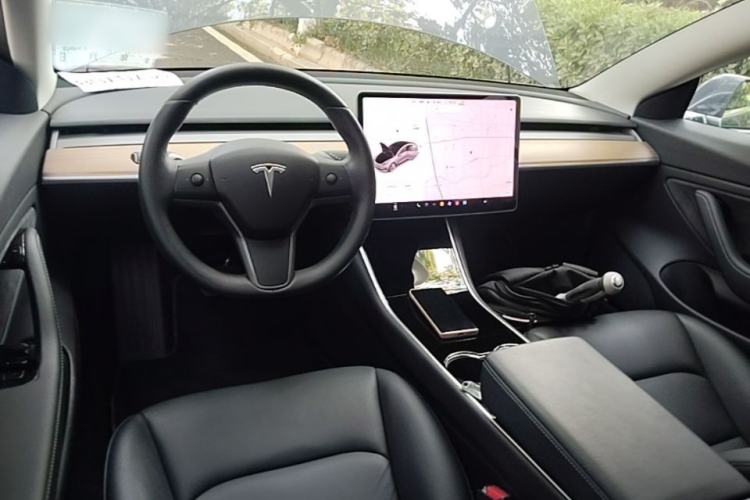 Used Tesla Model 3 2019 Long-Range Rear-Wheel-Drive Version Center Console