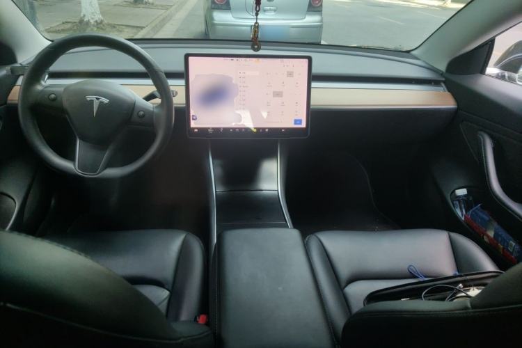 Used Tesla Model 3 2019 Long-Range All-Wheel-Drive Version Center Console
