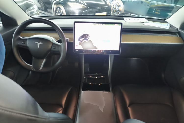 Used Tesla Model 3 2019 Long-Range All-Wheel-Drive Version Center Console