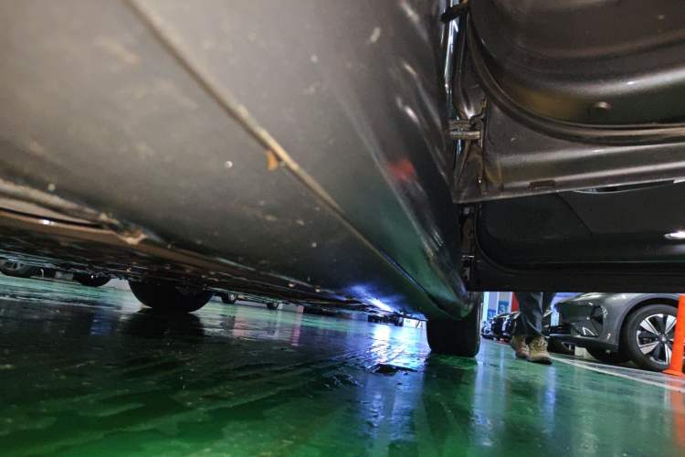 Used Tesla Model 3 2019 Long-Range Rear-Wheel-Drive Version Chassis Rear Right
