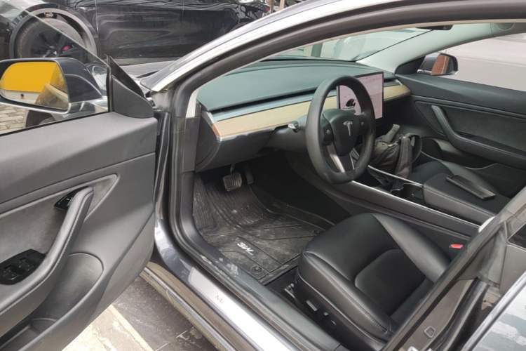 Used Tesla Model 3 2019 Long-Range Rear-Wheel-Drive Version Driver Seat