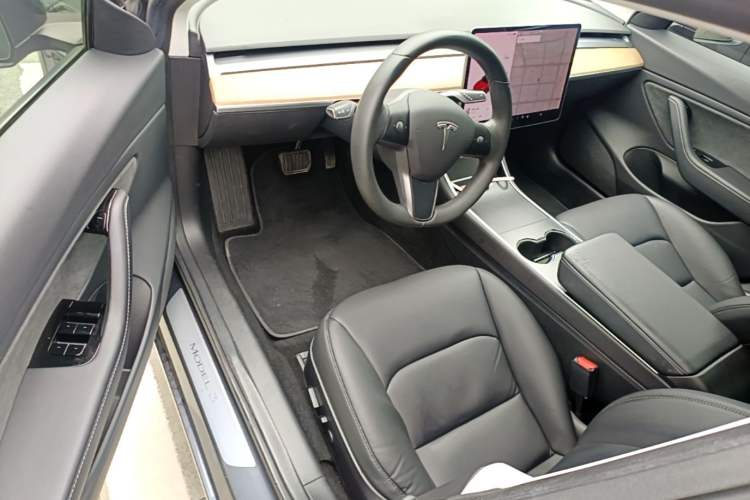 Used Tesla Model 3 2019 Long-Range Rear-Wheel-Drive Version Driver Seat