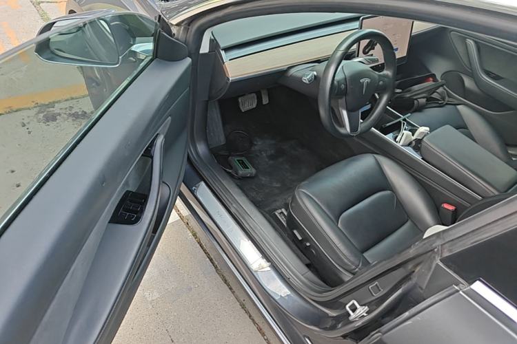 Used Tesla Model 3 2019 Long-Range All-Wheel-Drive Version Driver Seat