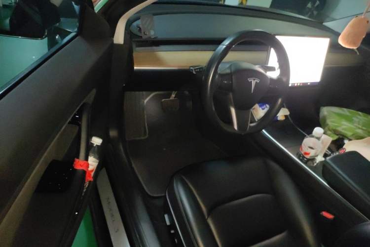 Used Tesla Model 3 2019 Long-Range All-Wheel-Drive Version Driver Seat