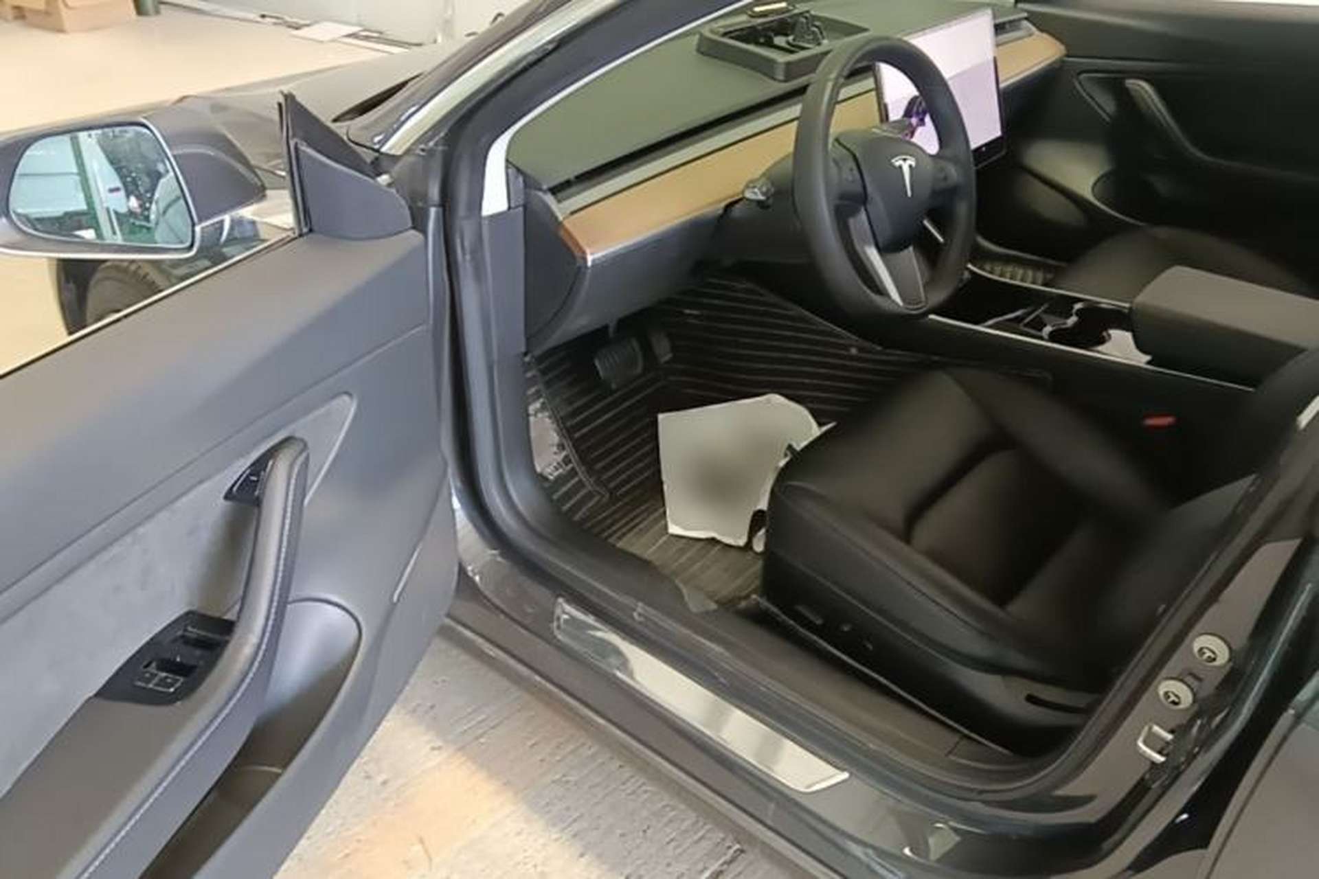 Used Tesla Model 3 2019 Standard Range Rear-Wheel Drive Upgraded Version (60 kWh) Driver Seat
