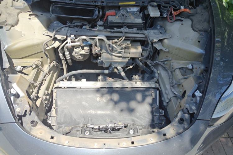 Used Tesla Model 3 2019 Long-Range Rear-Wheel-Drive Version Engine Bay