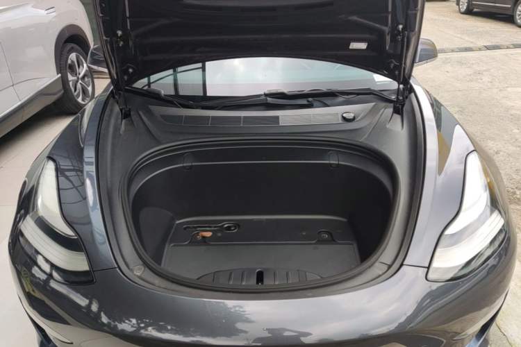 Used Tesla Model 3 2019 Long-Range Rear-Wheel-Drive Version Engine Bay