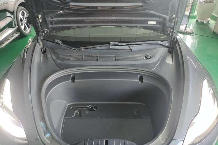 Used Tesla Model 3 2019 Long-Range All-Wheel-Drive Version Engine Bay