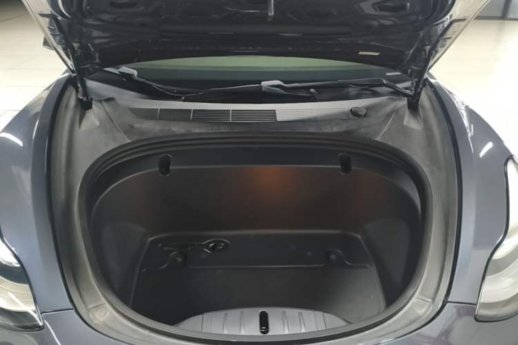 Used Tesla Model 3 2019 Standard Range Rear-Wheel Drive Upgraded Version (52 kWh) Engine Bay