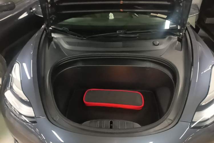 Used Tesla Model 3 2019 Long-Range All-Wheel-Drive Version Engine Bay