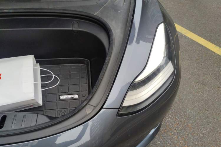Used Tesla Model 3 2019 Standard Range Rear-Drive Upgraded Version Engine Bay Left