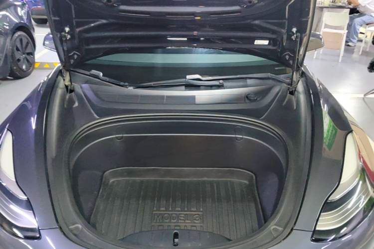 Used Tesla Model 3 2019 Long-Range Rear-Wheel-Drive Version Engine Bay