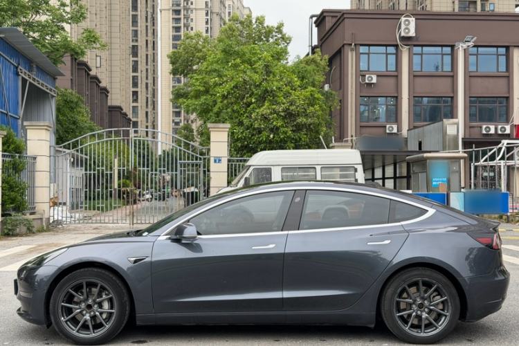 Used Tesla Model 3 2019 Long-Range Rear-Wheel-Drive Version Exterior 1
