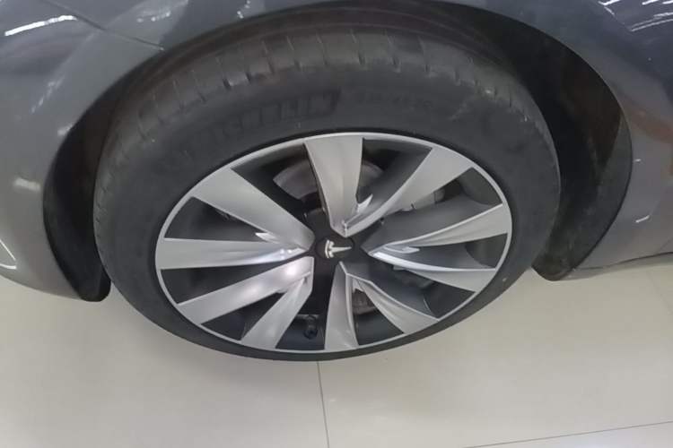 Used Tesla Model 3 2019 Standard Range Rear-Drive Upgraded Version Exterior 1