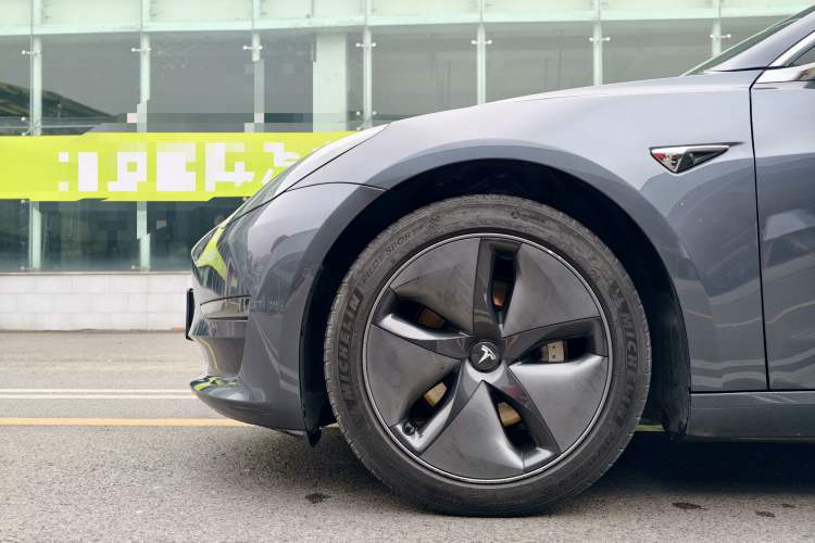 Used Tesla Model 3 2019 Long-Range All-Wheel-Drive Version Exterior 10