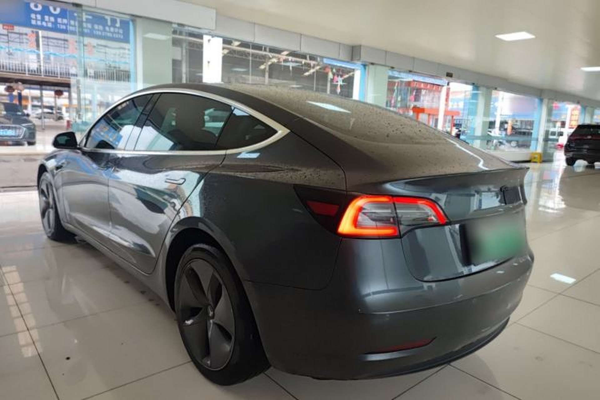 Used Tesla Model 3 2019 Long-Range All-Wheel-Drive Version Exterior 2